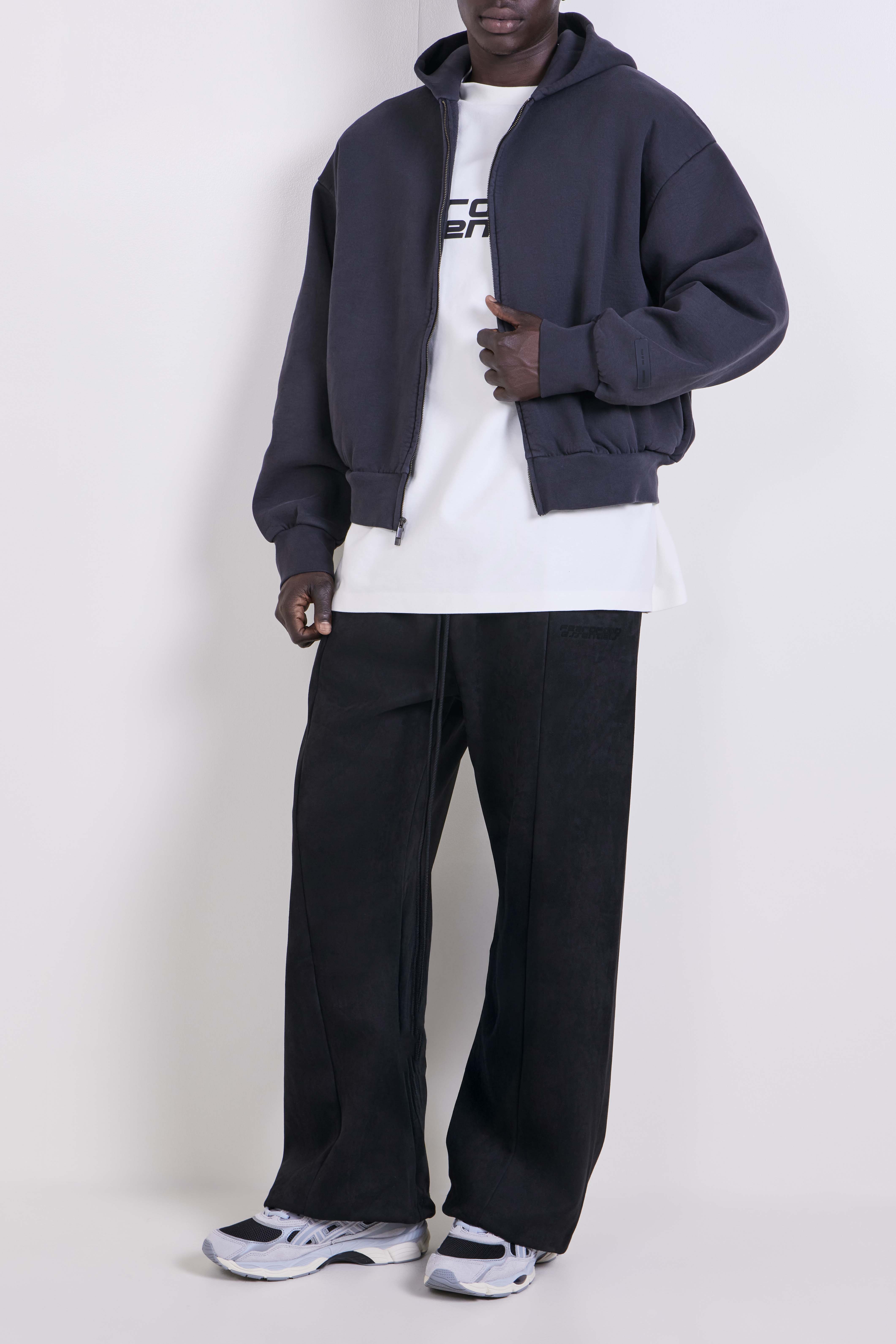 מכנסי ג'וגר בגזרה רחבה